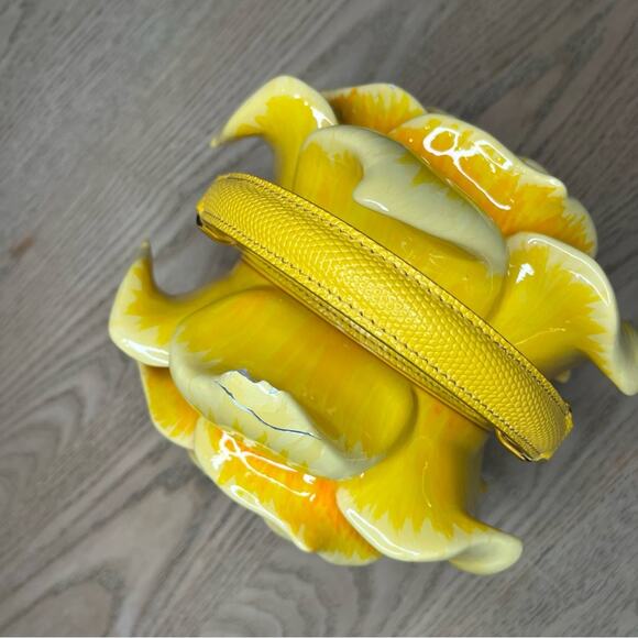 Dolce & Gabbana Yellow Rose Dolce Box Bag in Painted Resin Crossbody damaged - Picture 7 of 12